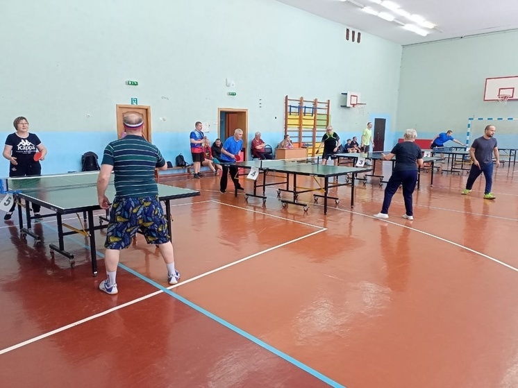 В Серпухове прошел праздничный турнир по настольному теннису