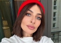 Комедийная актриса Екатерина Варнава, лишившаяся работы в кино, театре и на телевидении, начала зарабатывать как модель. 36-летняя звезда шоу Comedy Woman продемонстрировала шесть стильных образов