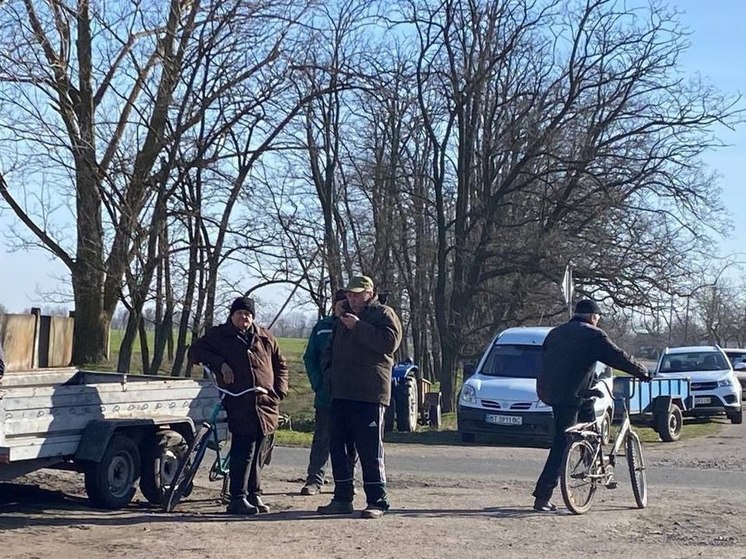 В село Владимировка привезли новый социальный уголь