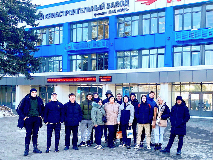 Депутаты КПРФ ЗакСобрания Нижегородской области организовали экскурсию для студентов на авиазавод «Сокол»