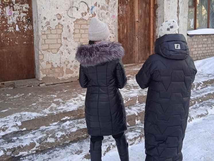 К семьям в социально опасном положении в Кирове прибыли специалисты КДН