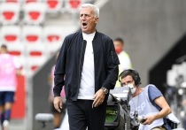 Бывший главный тренер швейцарцев и итальянского "Лацио" Петкович стал новым руководителем алжирской сборной после увольнения Джамеля Бельмади.