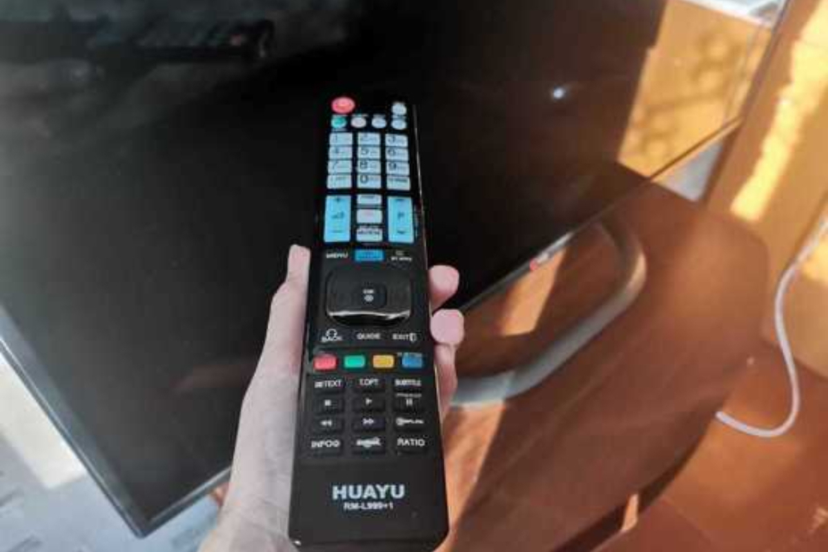 Тнт логотип 2002. Тнт реклама. Попади на тнт. Тнт хабаровск. Тнт логотипы по годам.