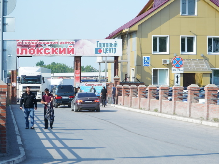 Жители Хилокского микрорайона Новосибирска рассказали о проблемах с мигрантами