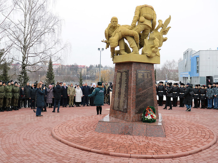 Память десантников легендарной 6-ой роты почтили в Брянске