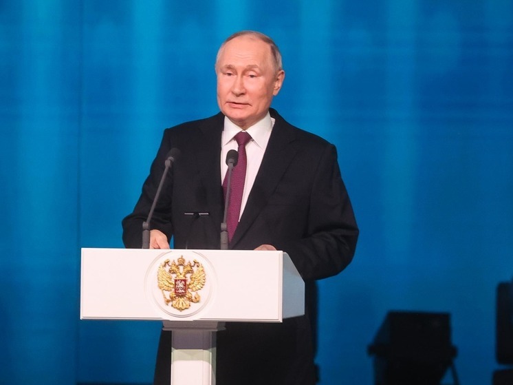 Путин предложил Совбезу обсудить нейтрализацию угроз в космической сфере