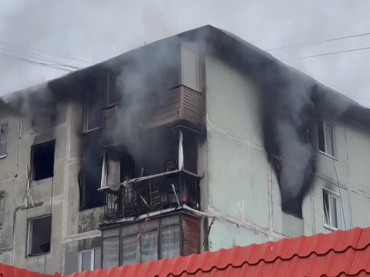 Четыре квартиры сгорели в пятиэтажке из-за взрыва газа в Серпухове