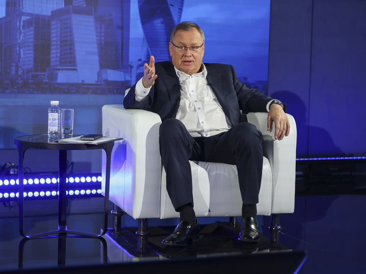 Глава ВТБ Костин призвал создать альтернативную международную систему расчетов