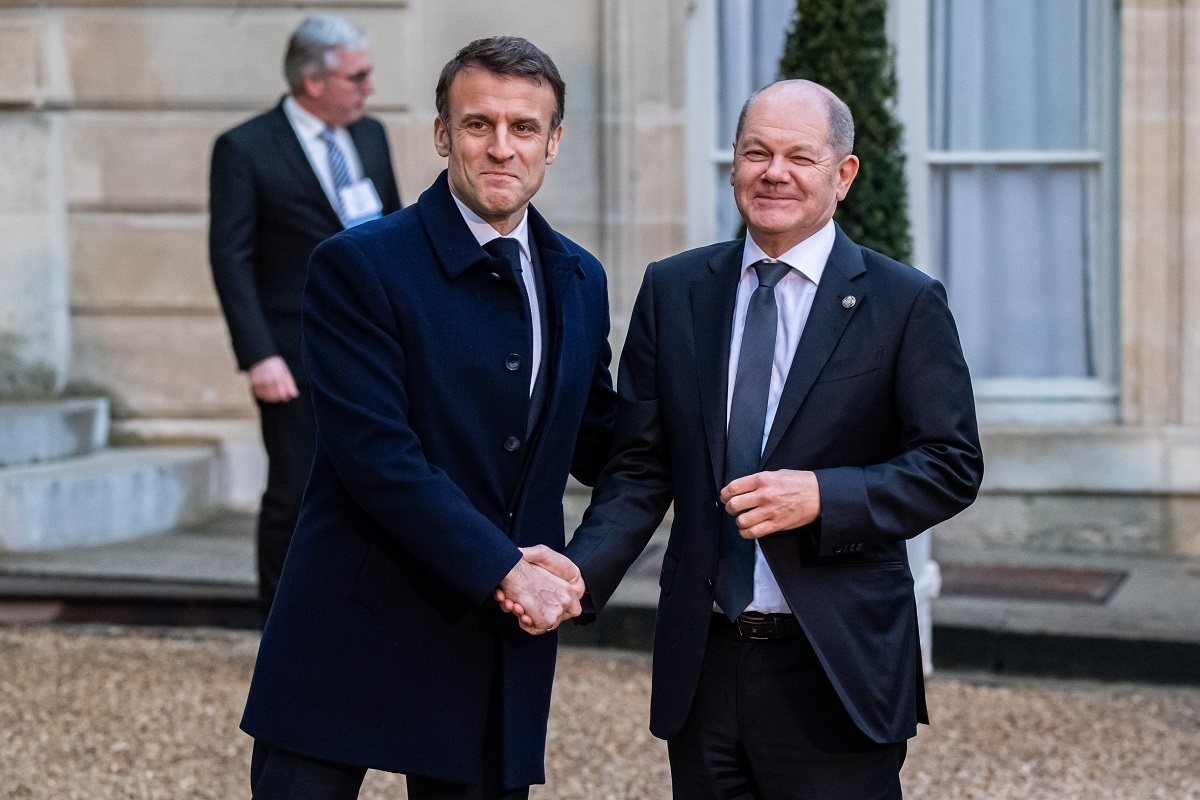 The media found out what Macron and Scholz really think about each other