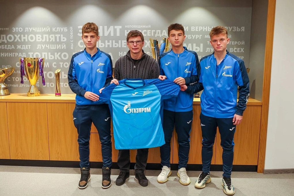 5 young Kursk football players signed contracts with RPL clubs