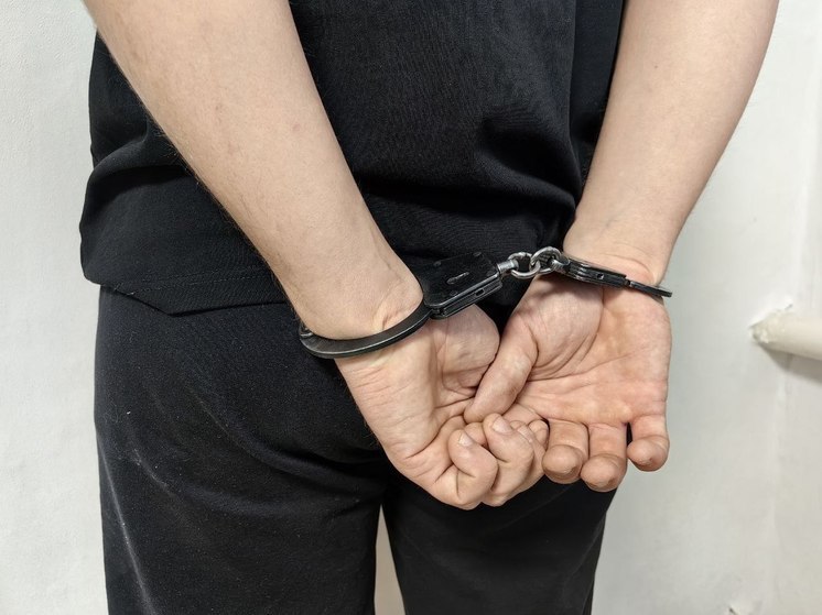 Житель Хабаровского края похитил деньги у сиделки своей матери