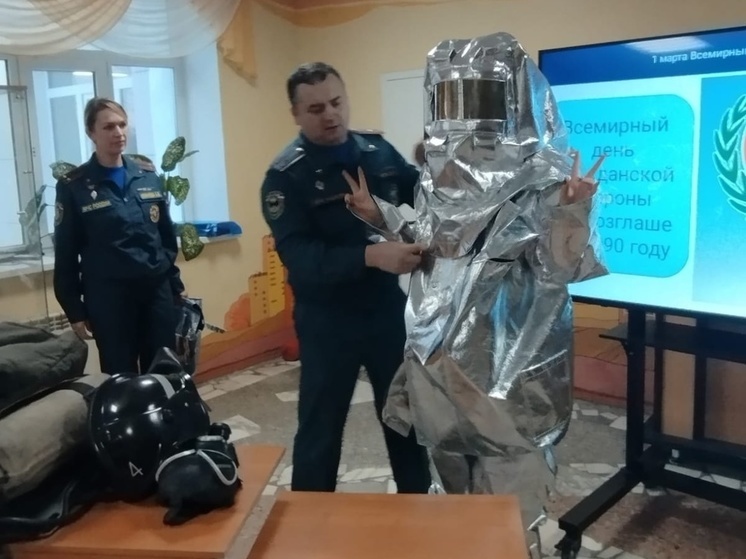 Новгородские школы отметили Всемирный день гражданской обороны открытыми уроками
