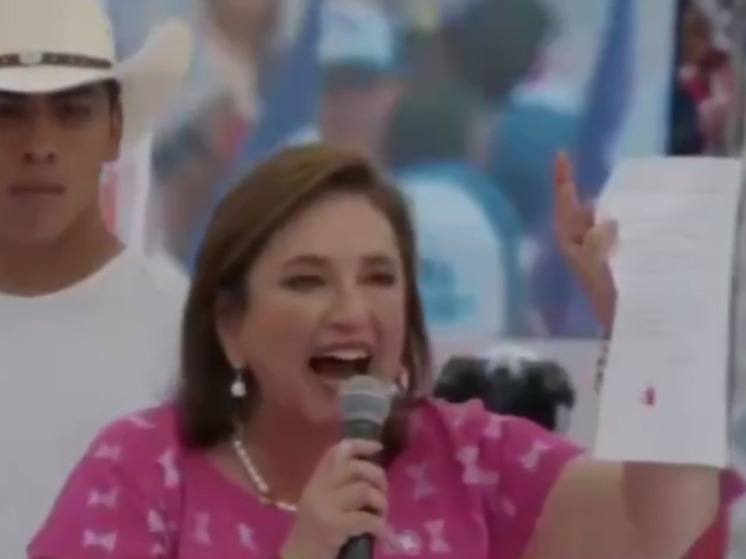 Кандидат в президенты Мексики  на камеру скрепила кровью обещание снизить пенсионный возраст