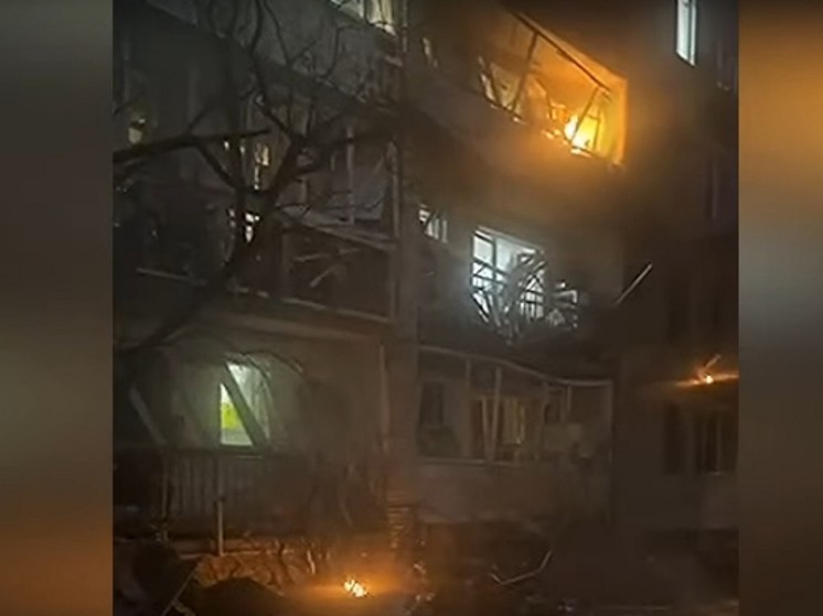 Губернатор Санкт-Петербурга Александр Беглов прокомментировал в своем Телеграм-канале взрыв, произошедший рано утром в городе, в результате которого получили повреждения фасады двух жилых домов