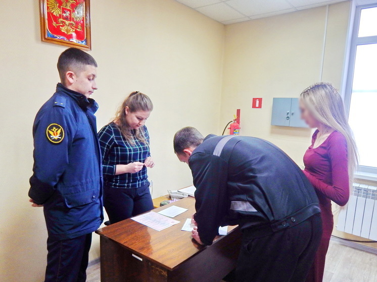 В исправительной колонии Симферополя осужденный сыграл свадьбу