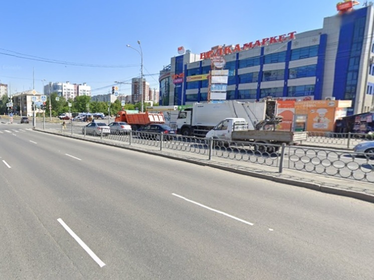 Голую девушку заметили на проспекте Космонавтов в Екатеринбурге