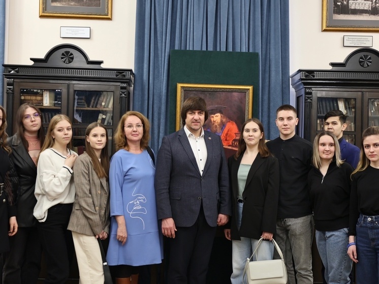 В Тобольске открыли выставку «Заветы Менделеева»