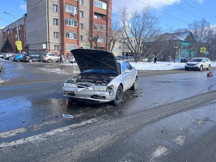 В Томске в столкновении 2-х иномарок пострадал 11-летний пассажир