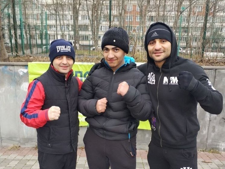 В Пятигорске именитые спортсмены провели открытую тренировку по боксу