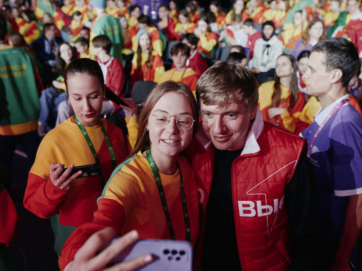 Волонтеры-медики Донбасса приступили к работе на Всемирном фестивале молодежи