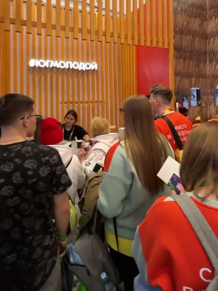 Запорожский стенд пользуется популярностью на Всемирном фестивале молодежи
