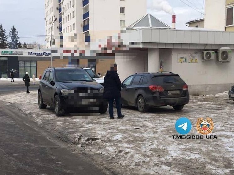 В Уфе иномарка сбила 94-летнюю бабушку