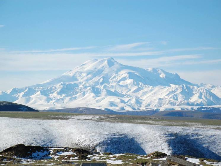 Двух якутских альпинистов спасли на Эльбрусе с высоты 5,5 тысячи метров