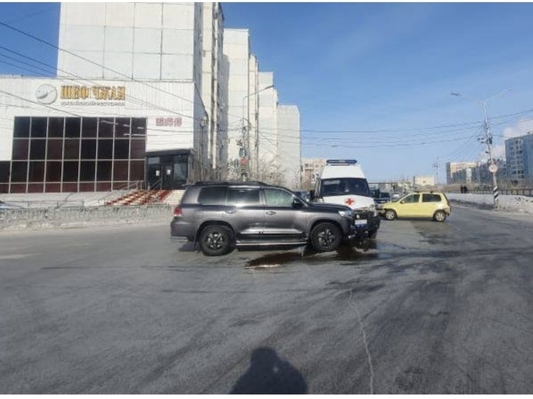  В Якутске произошло ДТП с участием автомобиля скорой помощи