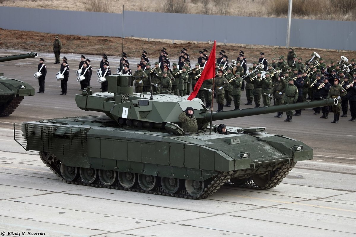 It has been confirmed that the T-14 “Armata” is in service with the Russian army