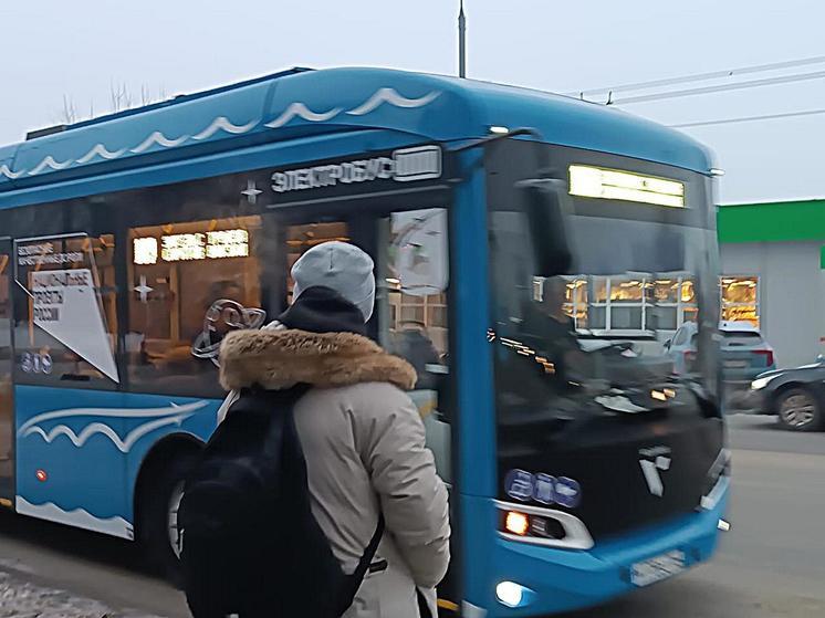 По Саратову начали курсировать первые электробусы