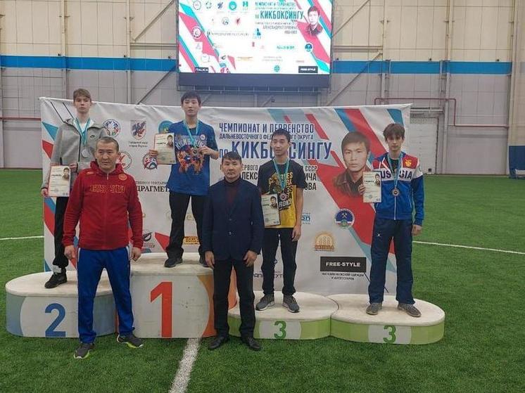 Сахалинские кикбоксеры завоевали 8 медалей на первенстве ДФО