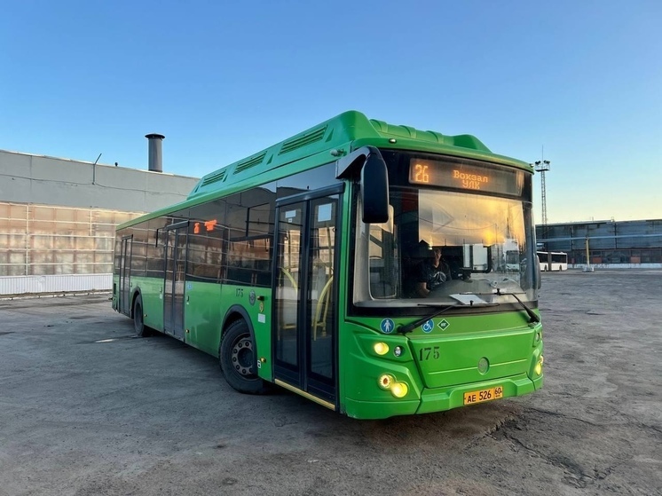 Автобус по новому маршруту «Вокзал – УЛК» начал курсировать в Пскове