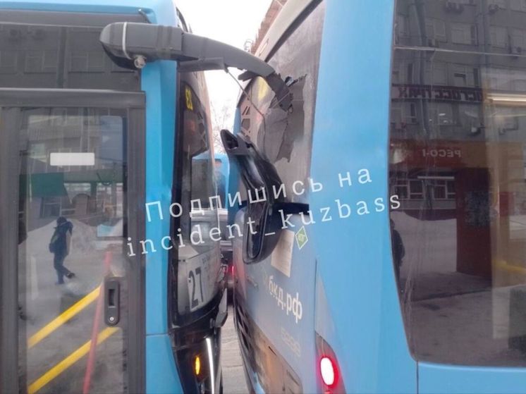 В Кемерове произошло ДТП с двумя пассажирскими автобусами