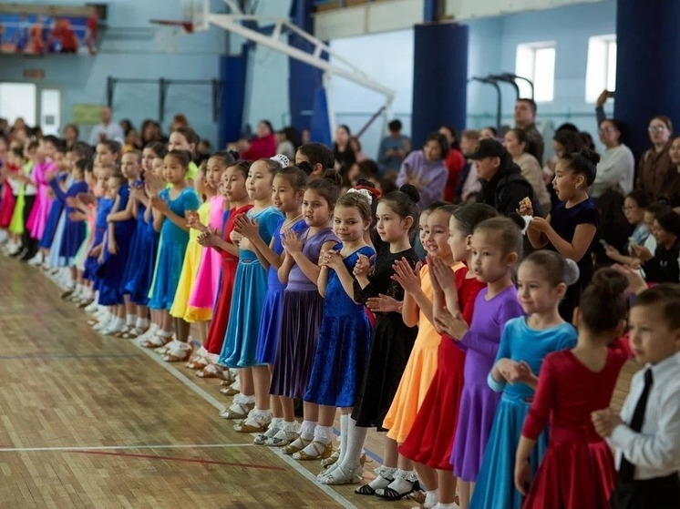 В Якутске состоялись соревнования по спортивным танцам