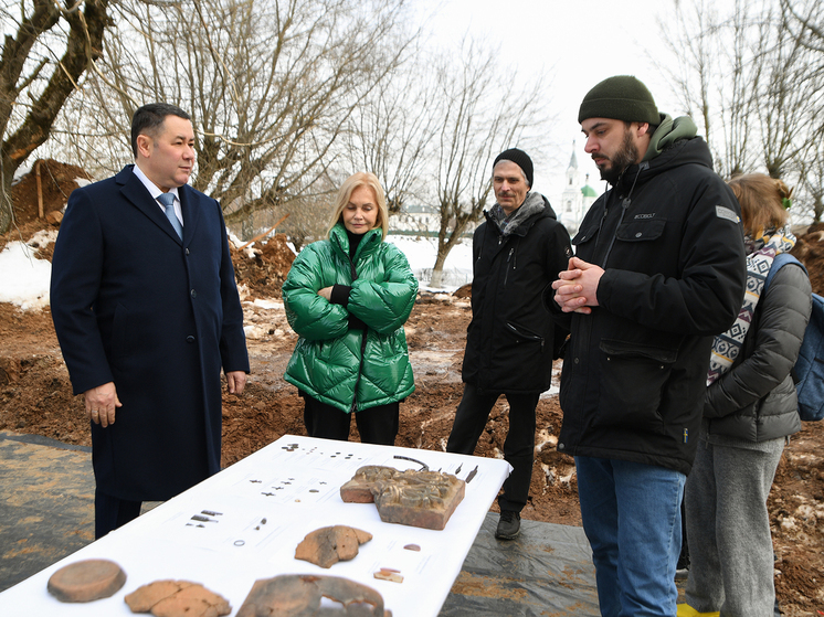 Игорь Руденя посетил Речной вокзал в Твери: археологические раскопки и планы по восстановлению