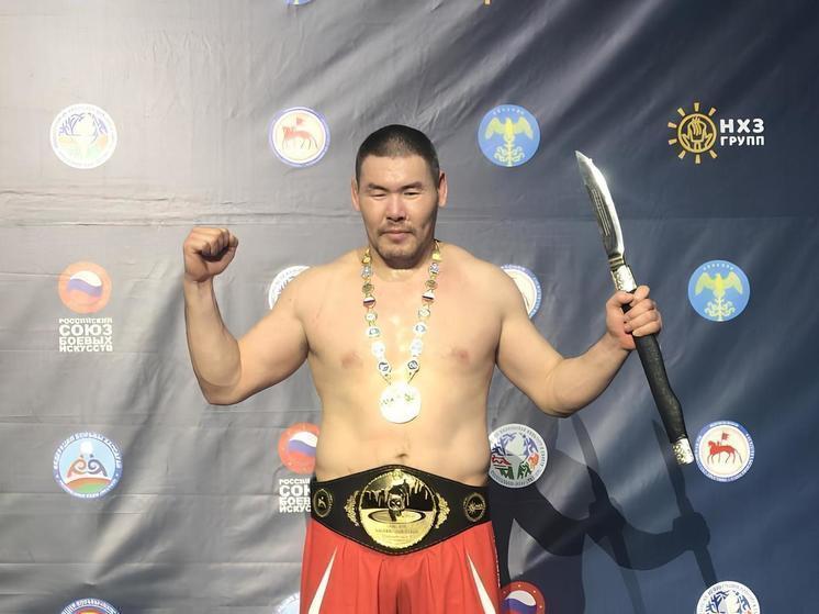 Борец Бурятии Балдан Цыжипов снова стал чемпионом борьбы «хапсагай»