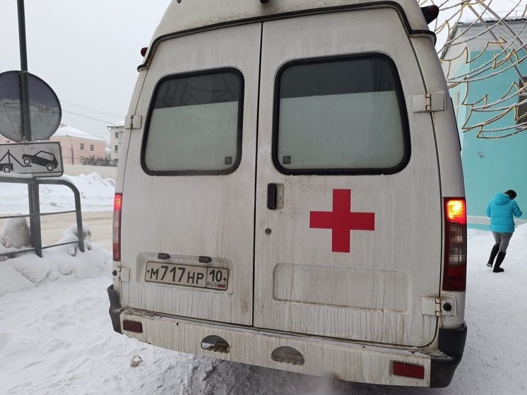 Пожарные спасли мужчину из запертой квартиры в Петрозаводске