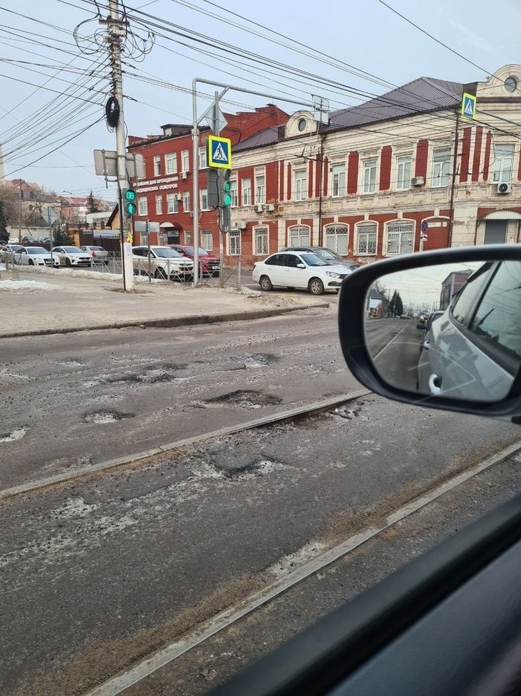 В Курске прокуратура нашла 19 опасных дорог