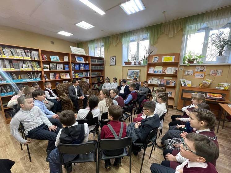 Иркутские депутаты участвовали в акции «День чтения вслух»