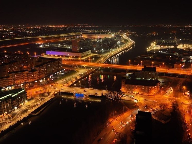 В туристическом центре Калининграда обустроили подсветку четырех мостов