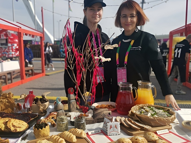 Участники всемирного фестиваля молодежи попробовали блюда поморской кухни