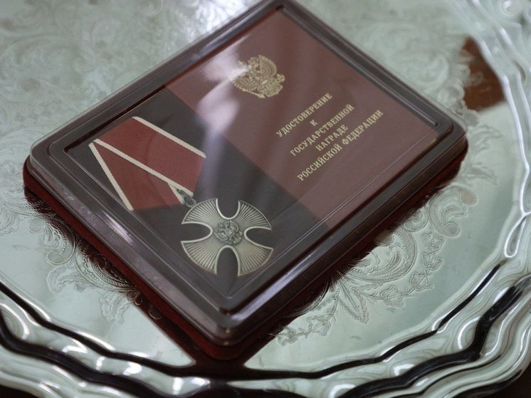 В Серпухове родным погибшего военнослужащего вручили Орден Мужества