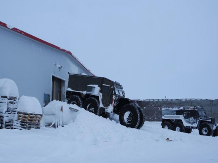 Почти 2,5 тонн продуктов завезли в Чукотский район по зимникам