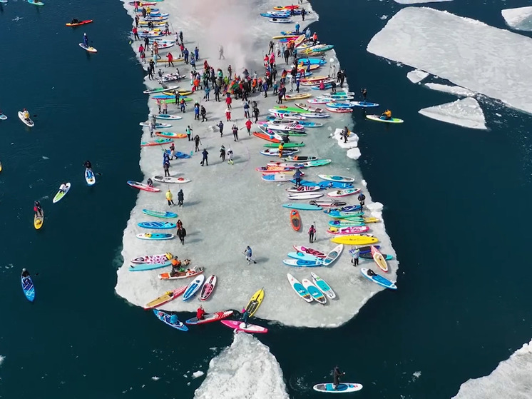 Саперы Владивостока готовятся вновь угнать льдину в честь открытия сезона