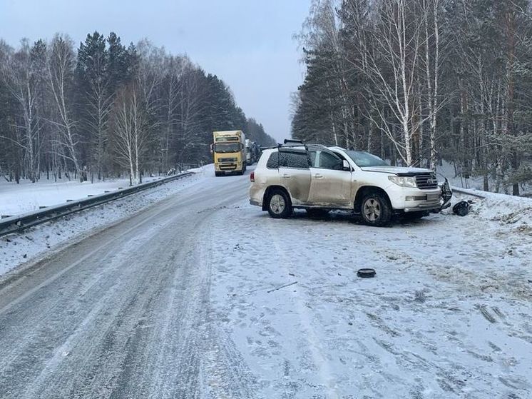 Водитель Тойота Лэнд Крузер погиб в ДТП под Новосибирском