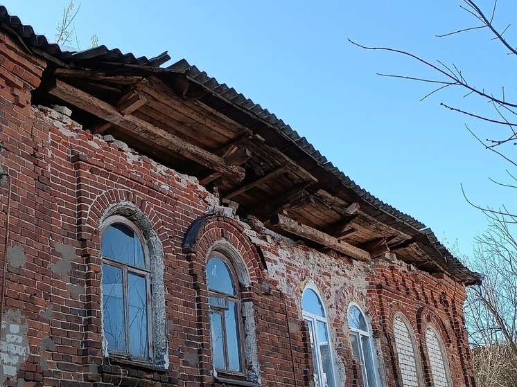 В Тверской области у объекта культурного наследия «Дом Рыбкина» рухнула крыша