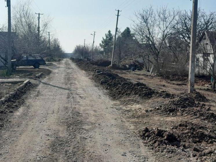В Пологах завершили ремонт участка водопровода на улице Ленина