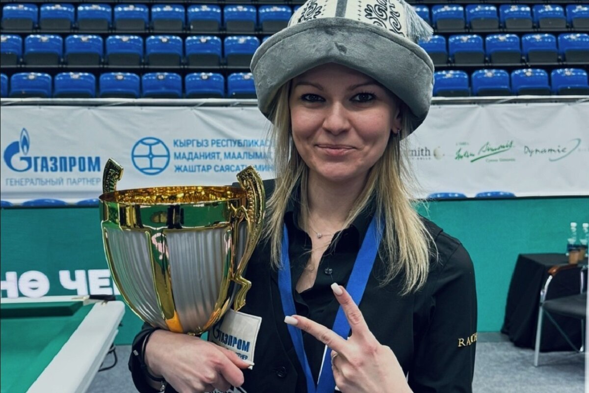 Первая и единственная абсолютная чемпионка мира по бильярду поздравила читательниц «МК» с наступающим 8 марта