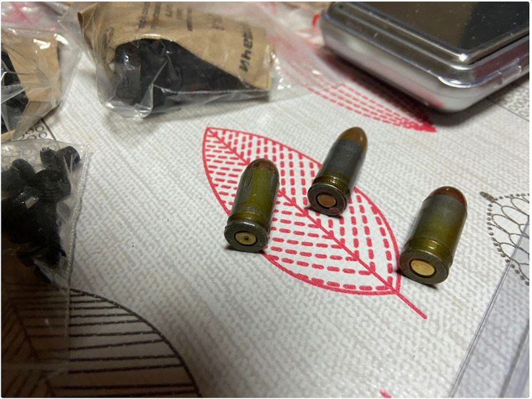 ФСБ нашла четыре мастерские по изготовлению оружия в Петербурге и Ленобласти
