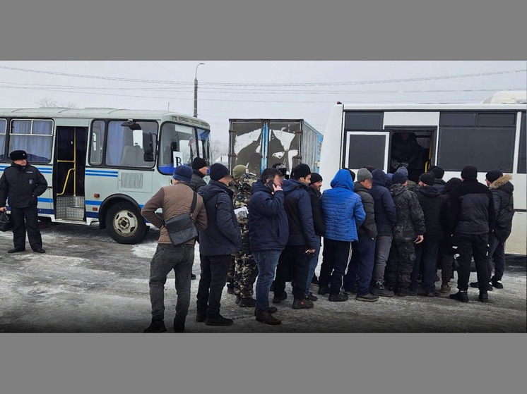 На воронежском рынке «Алексеевский» проверили 70 мигрантов